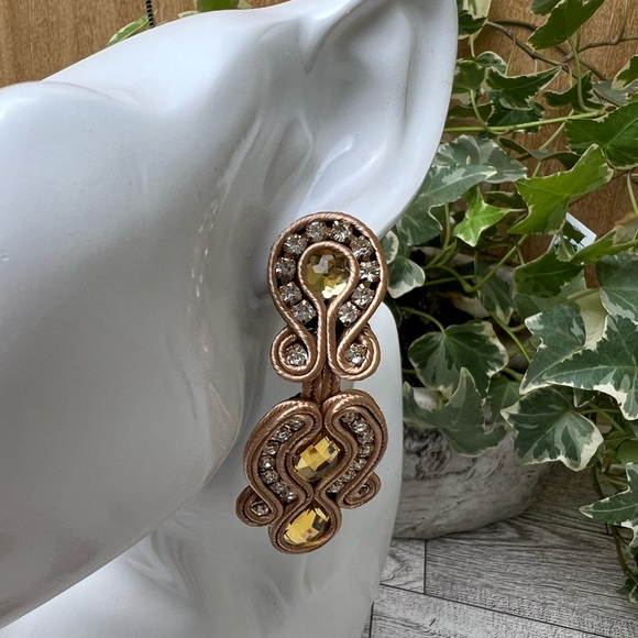 Elegant Gold Dangle Earrings - Wedding Glam Earrings - Stylish Art Deco Earrings - Picture 7 of 11